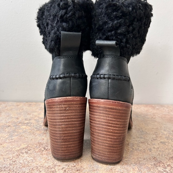Ugg Jaxon Cuff Black Suede Genuine Shearling Stacked Wood 4” Heel Boots 9M - Picture 6 of 9